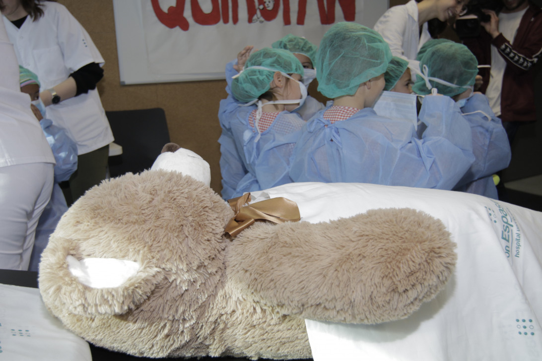 Esta imagen ilustra que: Un hospital per als ossos de peluix