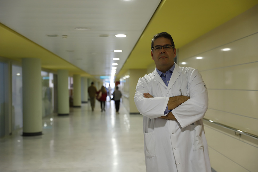 Esta imagen ilustra que: Son Espases, el primer hospital de España en aplicar un nuevo sistema que permite monitorizar la cóclea durante el implante del electrodo