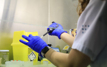 L’1,4 % de les PCR i el 5,1 % dels tests serològics que s’han fet en l’estudi de cribratge de Son Espases donen positiu