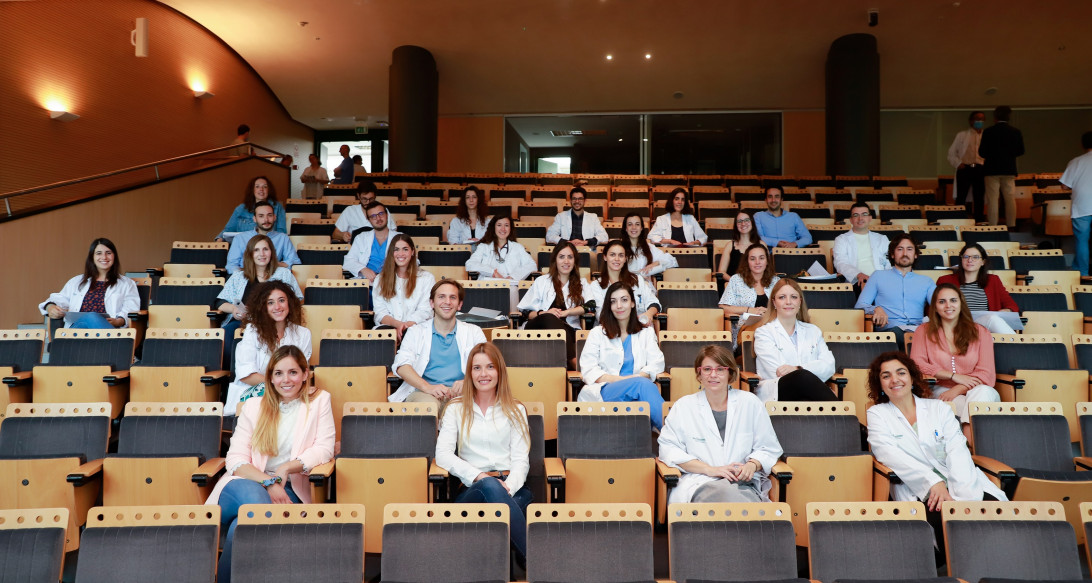 Esta imagen ilustra que: 43 residentes de Medicina acaban la formación especializada en Son Espases