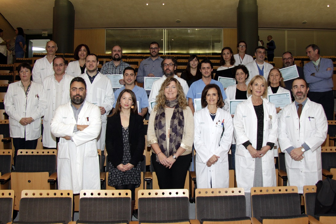 Esta imagen ilustra que: La consellera de Salut lliura els Premis d’Investigació 2015 de Son Espases