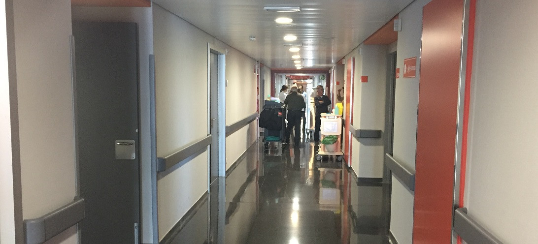 Esta imagen ilustra que: Son Espases abre doce camas de hospitalización para responder al incremento de la actividad en el Servicio de Urgencias