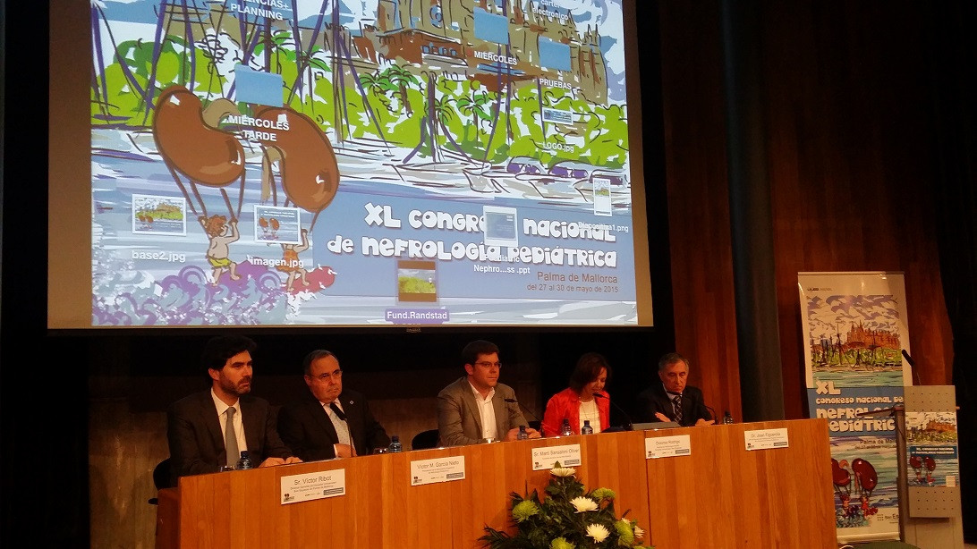 Esta imagen ilustra que: La Unitat de Nefrologia infantil del Servei de Pediatria de l’Hospital Universitari Son Espases organitza el XL Congrés Nacional de Nefrologia Pediàtrica