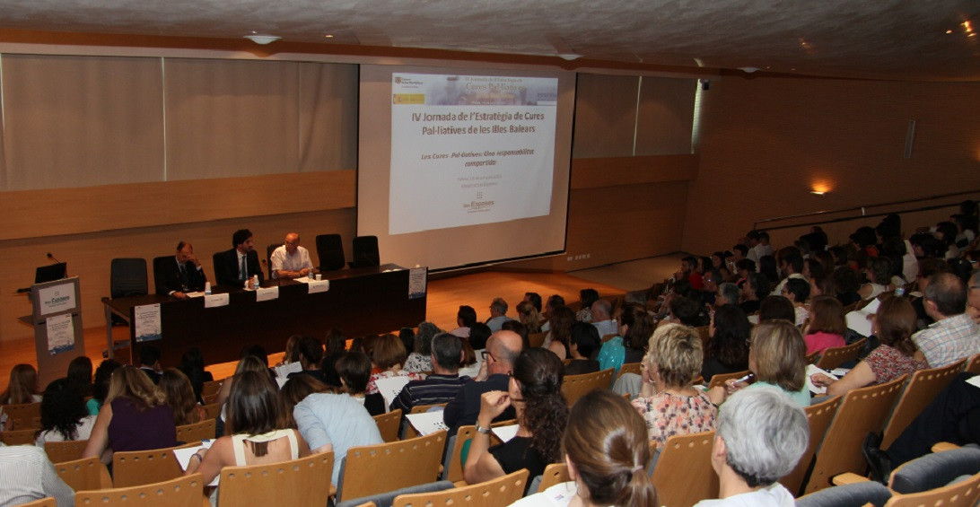 Esta imagen ilustra que: L’Hospital acull les IV Jornades de l’Estratègia de Cures Pal·liatives de les Illes Balears”