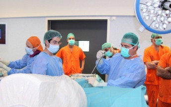 El Hospital Universitario Son Espases ha realizado la primera cirugía de hernia discal con artroscopia