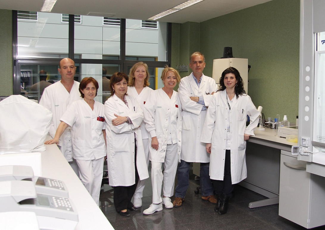 Esta imagen ilustra que: Acreditat el Laboratori d’Histocompatibilitat de Son Espases que selecciona els donants i els receptors més adequats pels trasplantaments