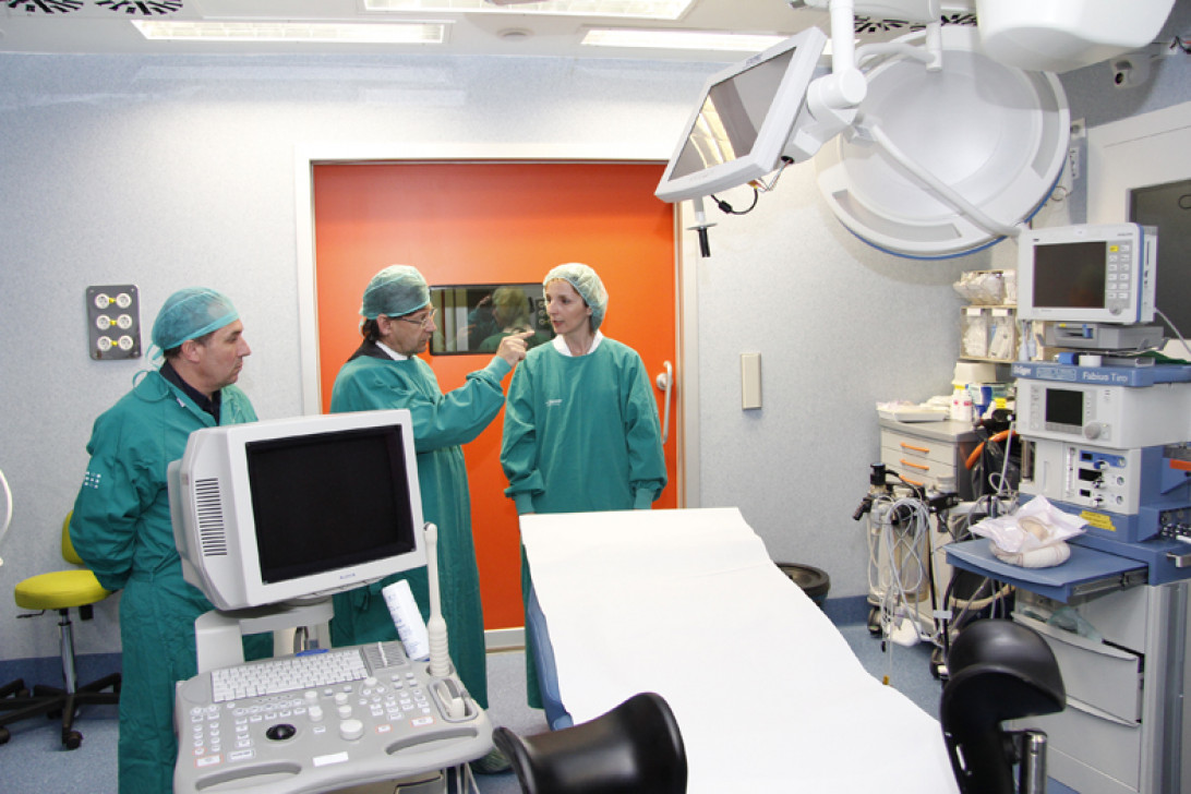 Esta imagen ilustra que: 160 mujeres se someten cada año a técnicas para conseguir la gestación a la Unidad de Reproducción del Hospital Universitario Son Espases