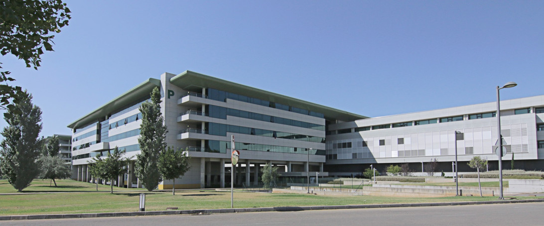 Esta imagen ilustra que: Son Espases davalla els índexs de mortalitat, complicacions i admissions ajustades a risc en el primer trimestre d’enguany