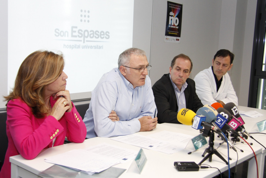 Esta imagen ilustra que: Cada any es diagnostiquen 120 persones amb càncer oral a les Illes Balears