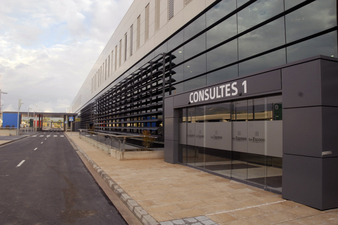 Esta imagen ilustra que: L’Hospital Universitari Son Espases comença a rebre els primers pacients citats per a les especialitats de Consultes Externes