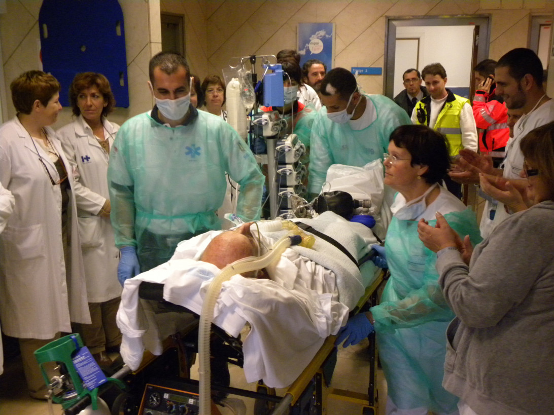 Esta imagen ilustra que: 14 pacients ingressats a la UCI de Son Dureta han estat traslladats a la de Son Espases