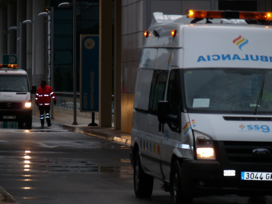 Esta imagen ilustra que: 143 pacients ingressats a planta i de salut mental han estat traslladats avui de Son Dureta a l’Hospital Universitari Son Espases