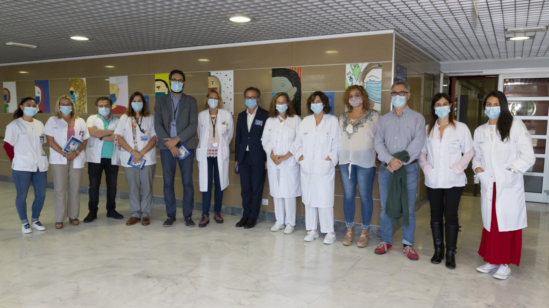 Esta imagen ilustra que: Son Espases inaugura l'exposició «Emmascarats» sobre els efectes de la pandèmia en la salut mental dels infants i dels adolescents