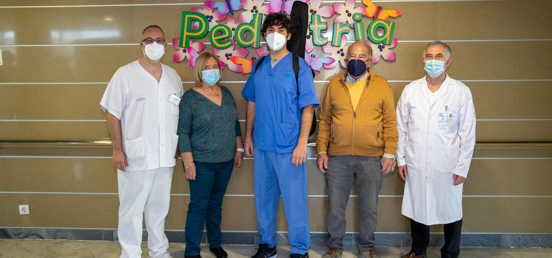 Esta imagen ilustra que: 157 infants ingressats a Son Espases es varen beneficiar de la Musicoteràpia durant el 2021