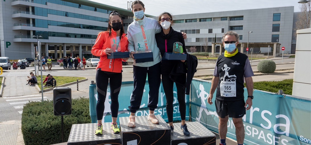 Esta imagen ilustra que: 420 corredores participan en la Quinta Cursa Son Espases