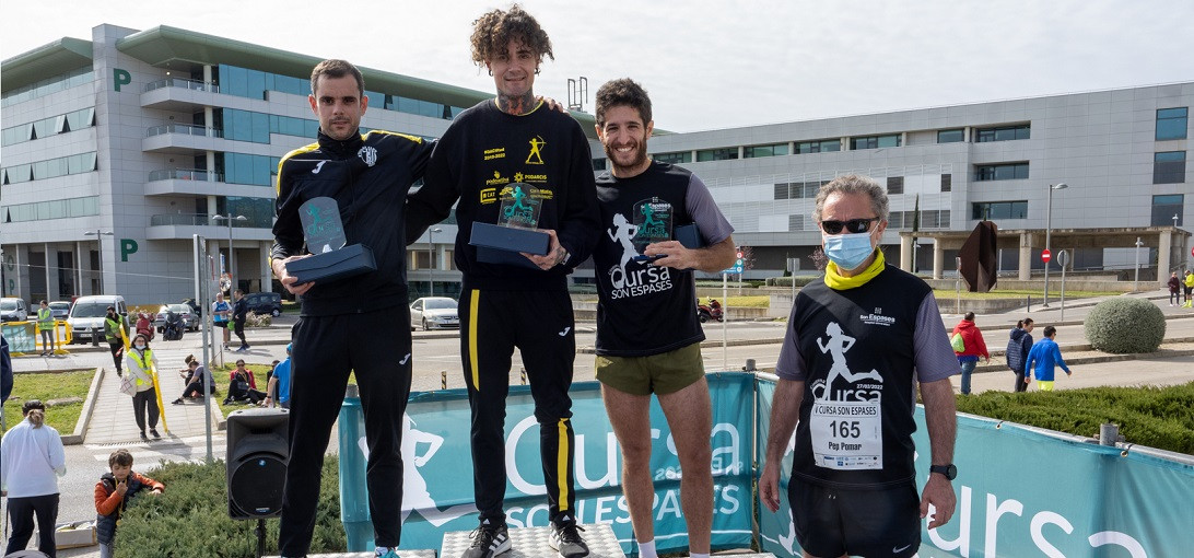 Esta imagen ilustra que: 420 corredores participan en la Quinta Cursa Son Espases