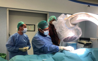 La Unidad del Dolor implanta una técnica pionera en Balears para tratar el dolor producido por una hernia discal