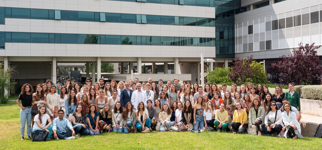 Esta imagen ilustra que: Cinquanta-set residents inicien la seva formació especialitzada a l’Hospital