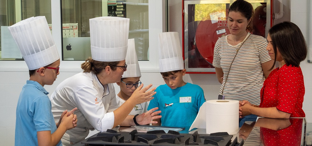 Esta imagen ilustra que: La Unidad de Urología Pediátrica de Son Espases ha atendido a unos 10.000 niños de Balears desde que se puso en funcionamiento