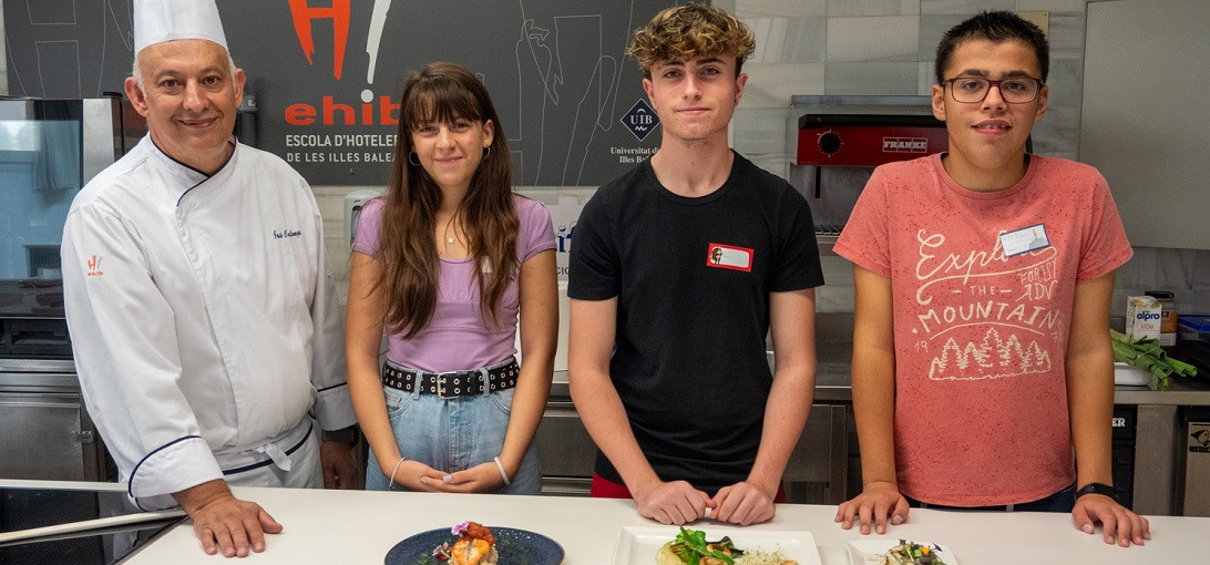 Esta imagen ilustra que: La Unidad de Urología Pediátrica de Son Espases ha atendido a unos 10.000 niños de Balears desde que se puso en funcionamiento