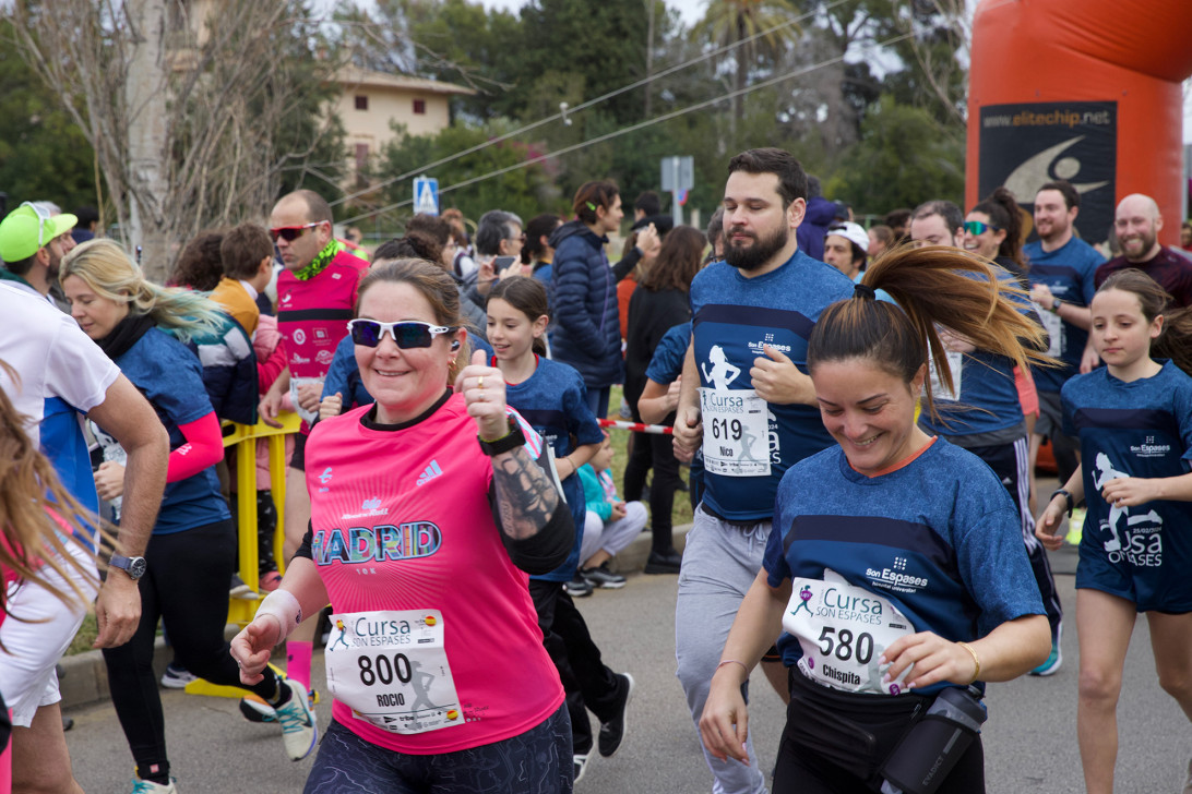 Esta imagen ilustra que: 657 corredores participan en la VII Carrera Son Espases