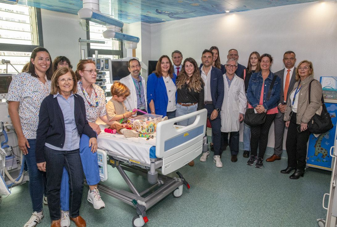 Esta imagen ilustra que: Son Espases reduce la ansiedad de los pacientes y familiares de la UCI pediátrica con protocolos nuevos y una reforma del entorno