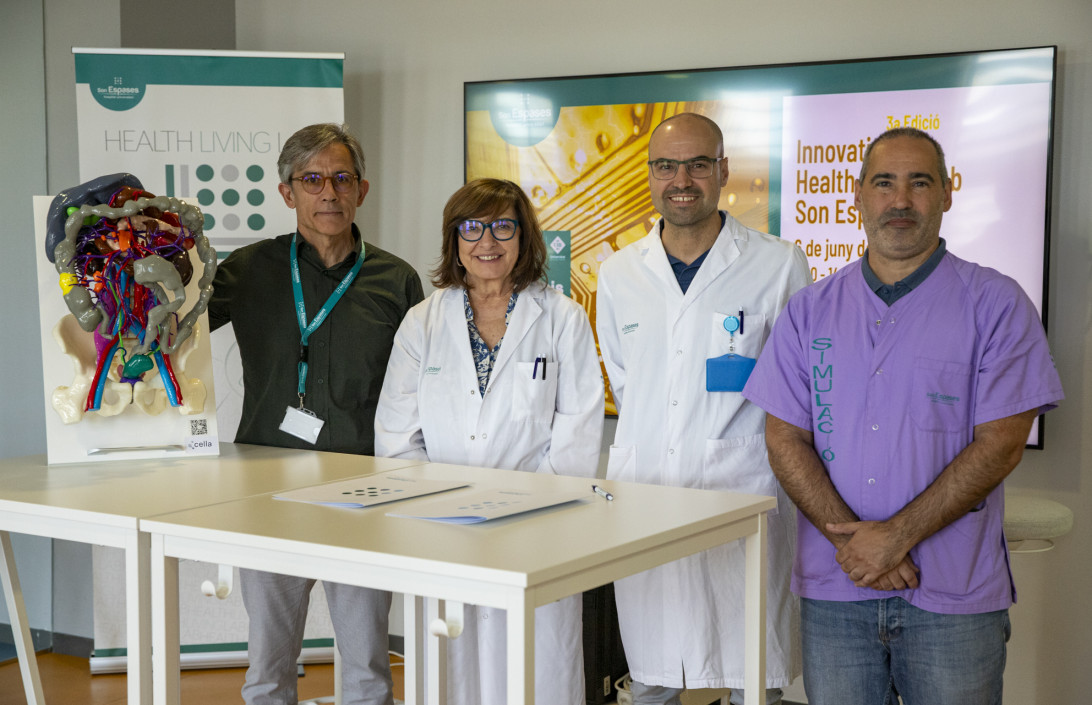 Esta imagen ilustra que: Els cirurgians de Son Espases ja intervenen dins el cos abans d’entrar a la sala d’operacions