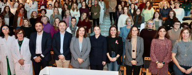 Un convenio pionero entre el Servicio de Salud y la asociación Mamás en Acción garantiza acompañamiento y apoyo emocional a los menores ingresados en los hospitales públicos