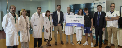 David Triay, el Cromas, dona 32.000 euros a Salud para impulsar la investigación en cáncer colorrectal